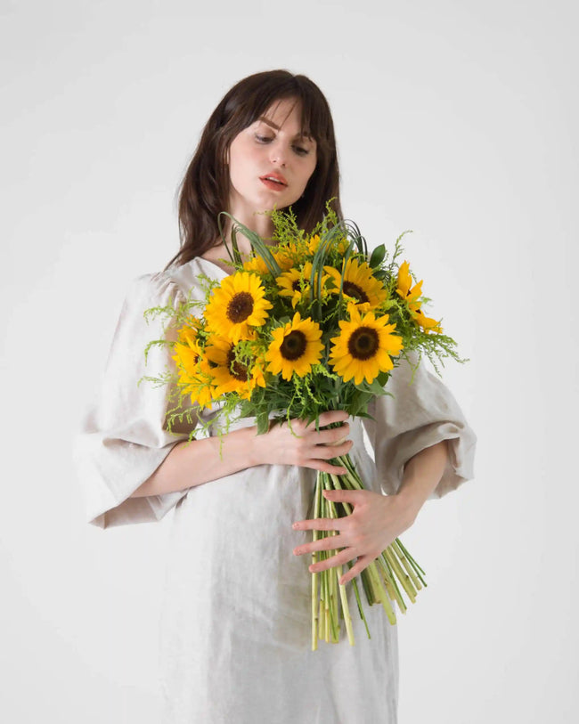 Hold Me Warm|Hand Bouquet - Alissar Flowers Amman
