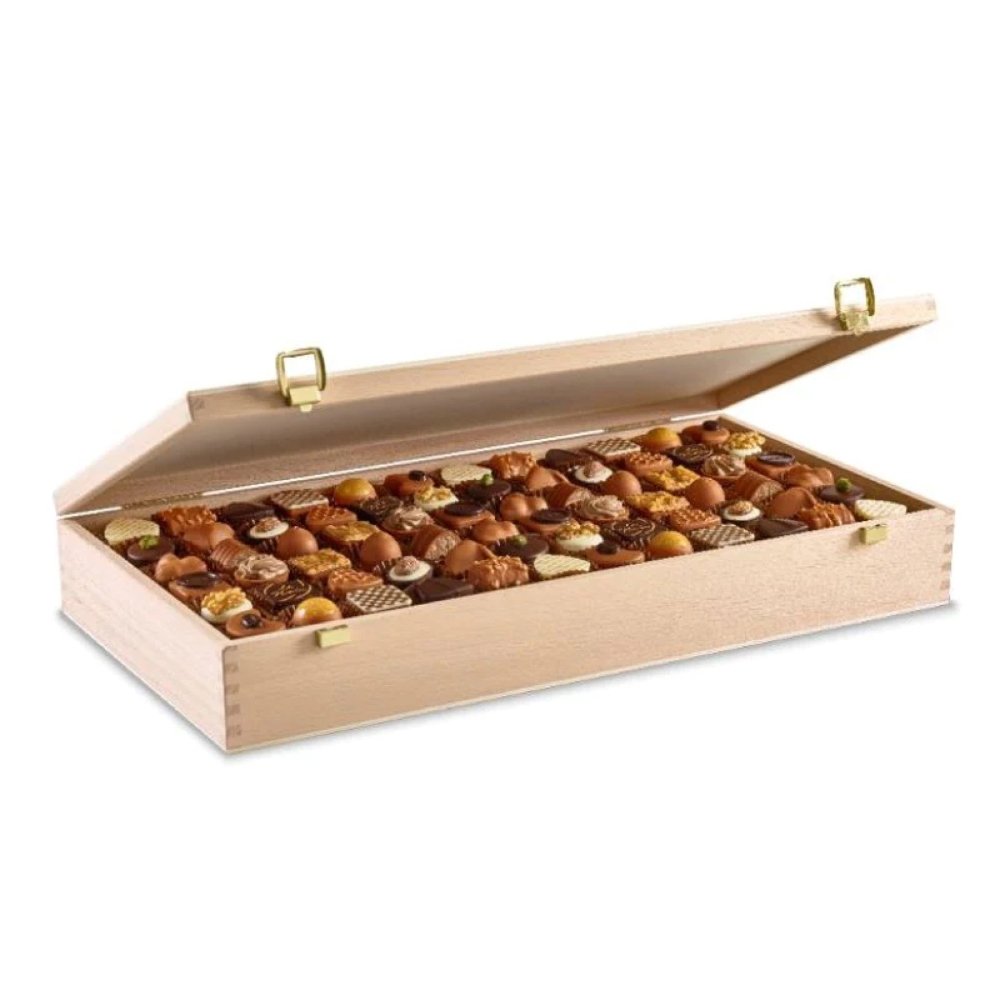 Läderach - Woodbox of 144 Assorted Praline Chocolates - Alissar Flowers Amman