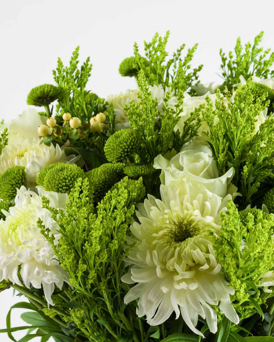 Hold Me Anew|Hand Bouquet - Alissar Flowers Amman