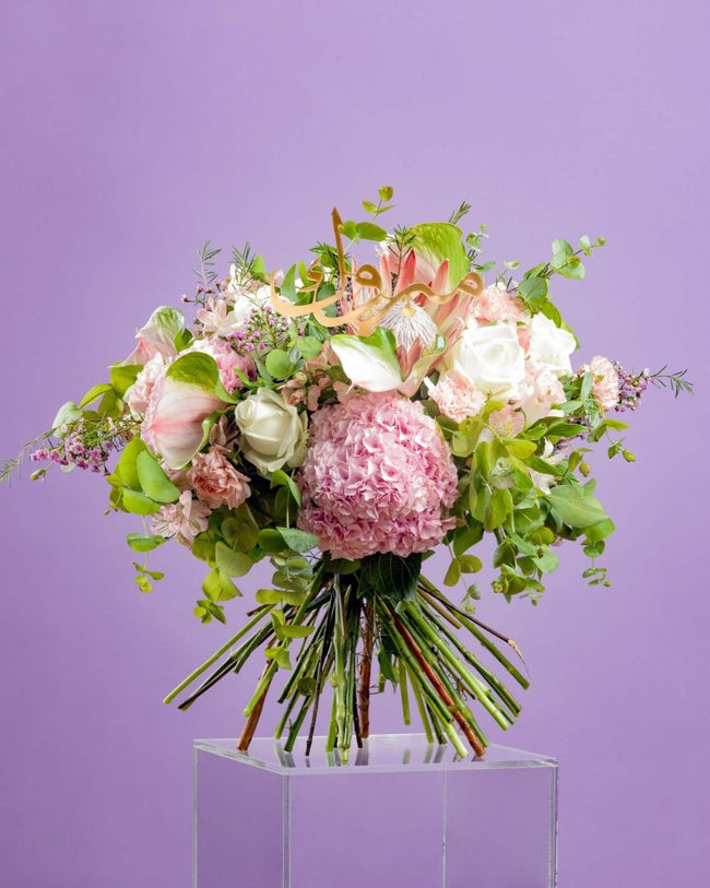 Bloom & Glow|Graduation Bundle - Alissar Flowers Amman
