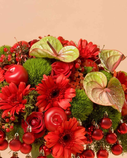 Chic Cheer|Hand Bouquet - Alissar Flowers Amman