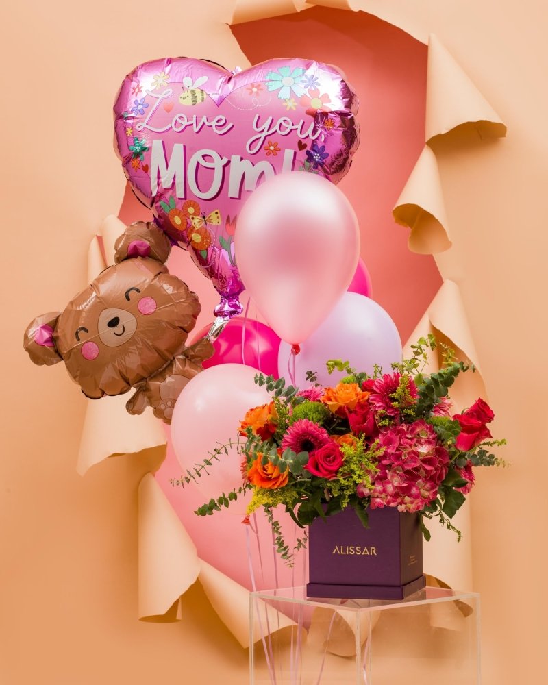 Hearts & Hugs|Mother's Day Bundle - Alissar Flowers Amman