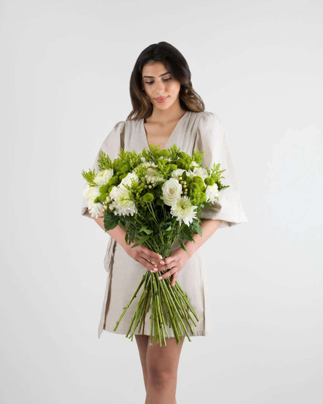 Hold Me Anew|Hand Bouquet - Alissar Flowers Amman