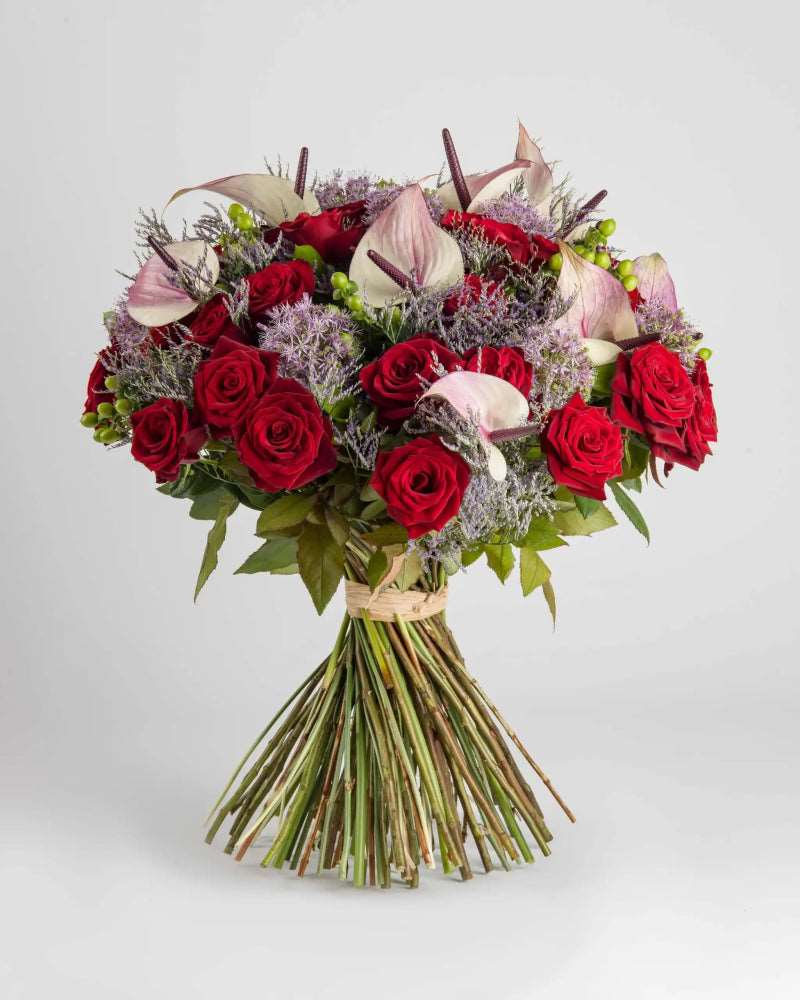 Hold Me Precious|Hand Bouquet - Alissar Flowers Amman