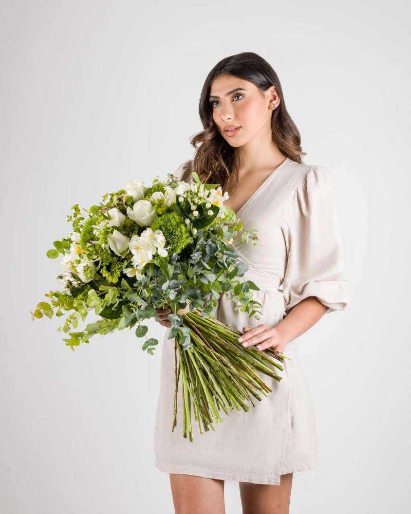 Hold Me Serene |Hand Bouquet - Alissar Flowers Amman