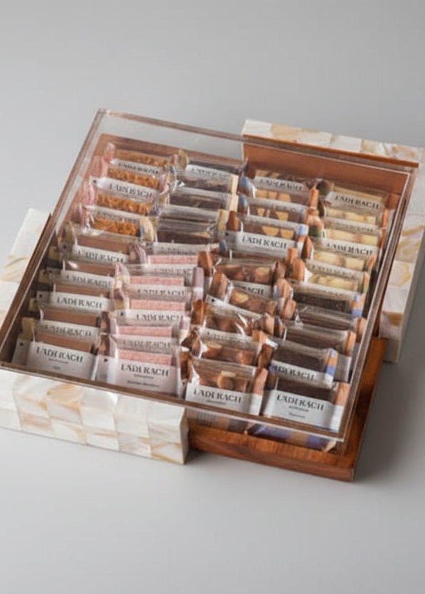 Läderach - Eid Minis Box type | Alissar Flowers