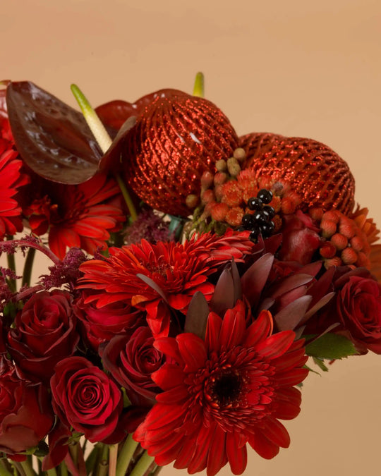 Scarlet Embrace|Hand Bouquet - Alissar Flowers Amman