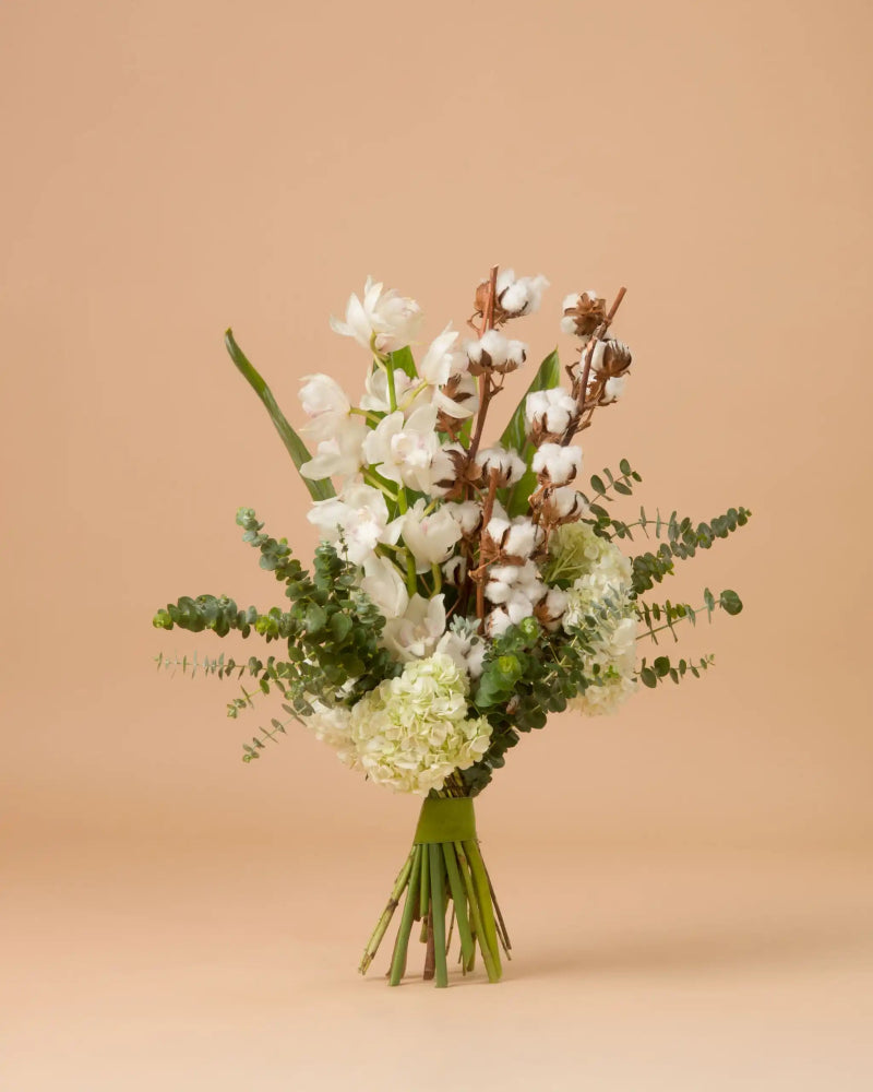 Snowy Serenade|Hand Bouquet - Alissar Flowers Amman