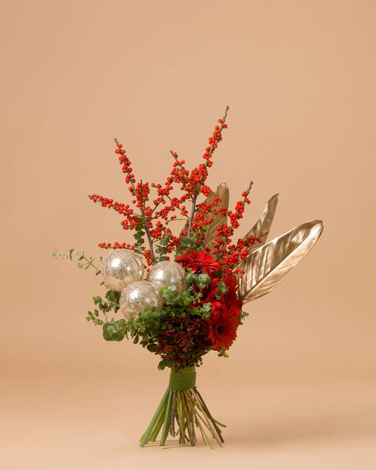 Starlight Tidings|Hand Bouquet - Alissar Flowers Amman