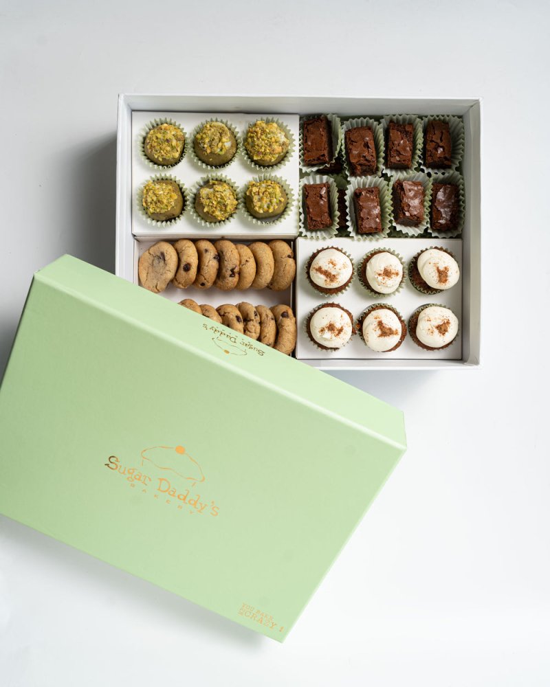 Sugar Daddy's Gathering Box (Assortment of 4 items)|Cupcake - Alissar Flowers Amman