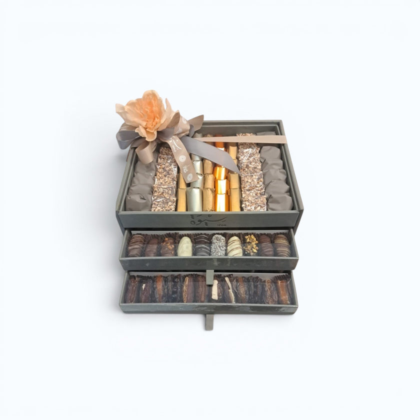Swia - 3 Layers Dates & Chocolate Box type | Alissar Flowers