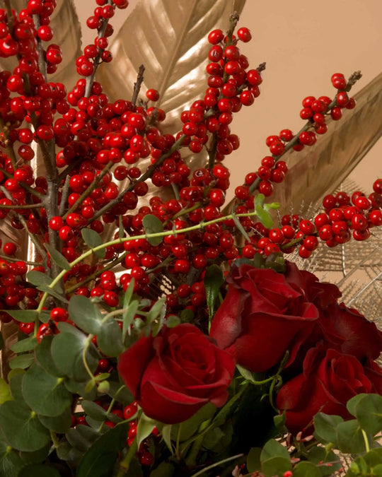 Yuletide Petals|Hand Bouquet - Alissar Flowers Amman