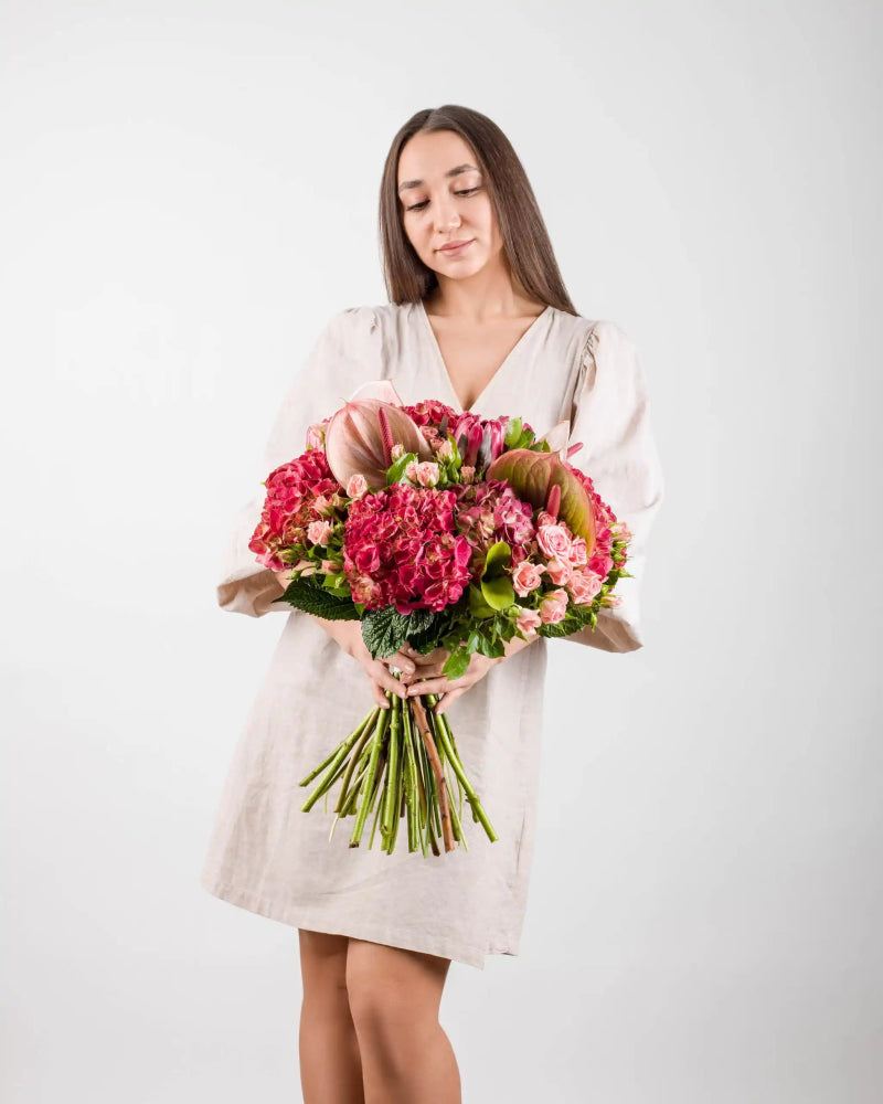 Hold Me Dear|Hand Bouquet - Alissar Flowers Amman