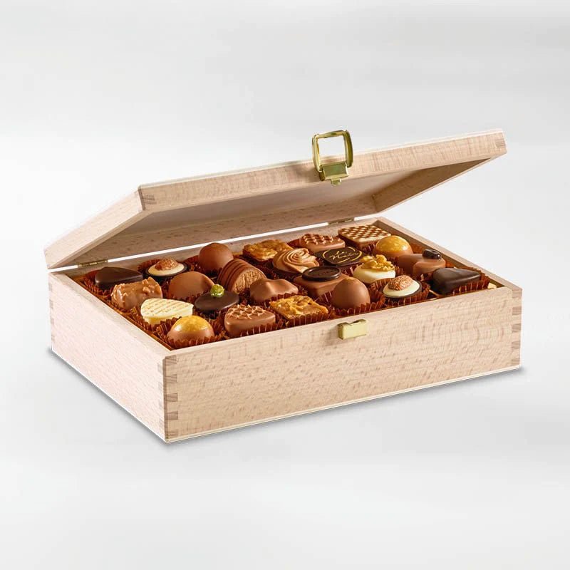 Läderach - Woodbox of 48 Assorted Praline Chocolates - Alissar Flowers Jordan