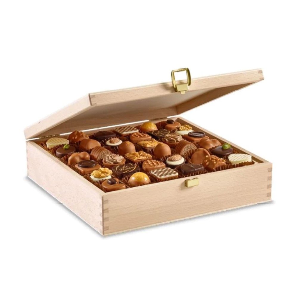 Läderach - Woodbox of 72 Assorted Praline Chocolates - Alissar Flowers Amman