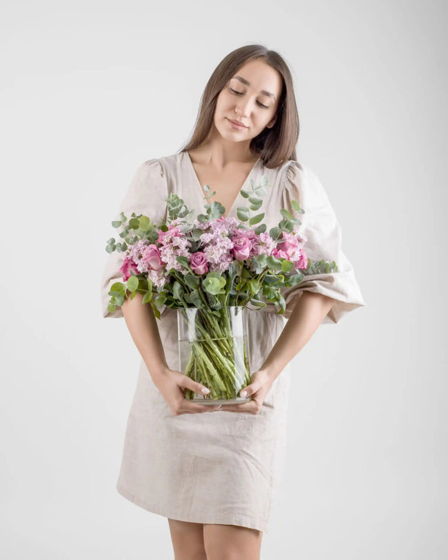 Morning Melody|Flowers in a Vase - Alissar Flowers Amman